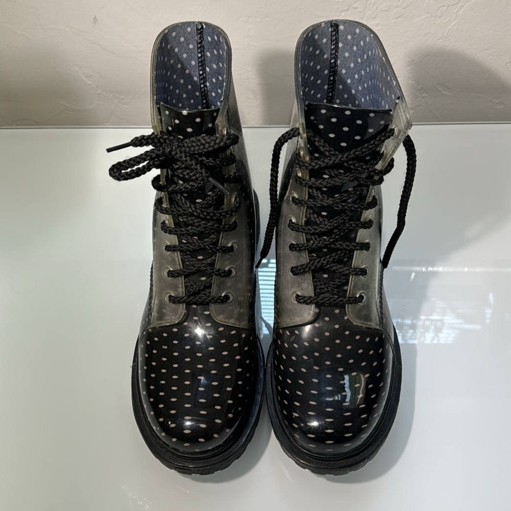 Dirty Laundry Black w/ White Polka-Dots Rain Boots Size 10